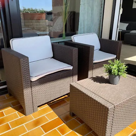 Live To Lion Apartamento